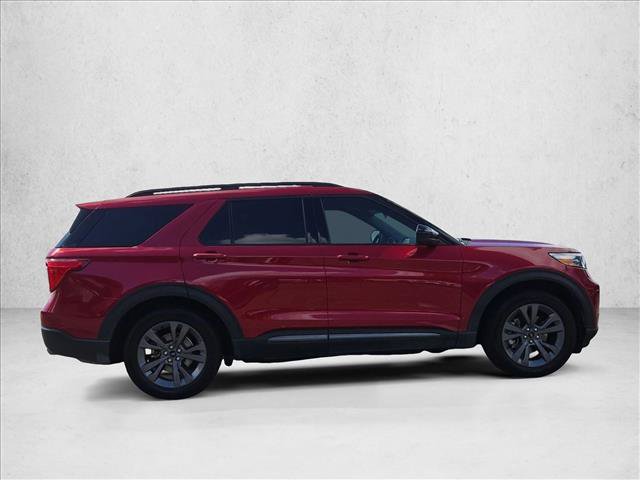 Used 2023 Ford Explorer XLT w/ Equipment Group 202A RWD image 3