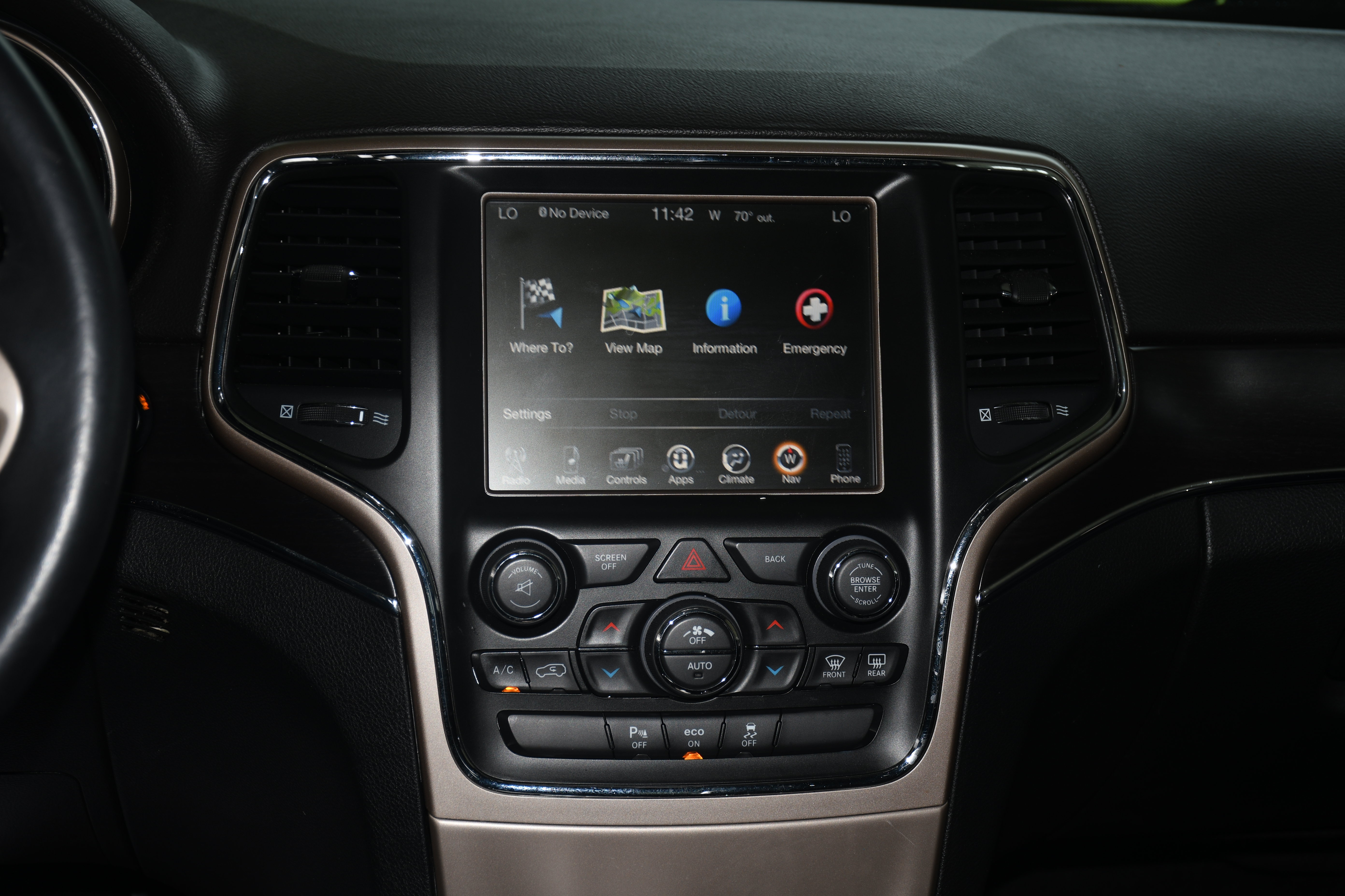 Used 2014 Jeep Grand Cherokee Limited AWD/4WD image 18