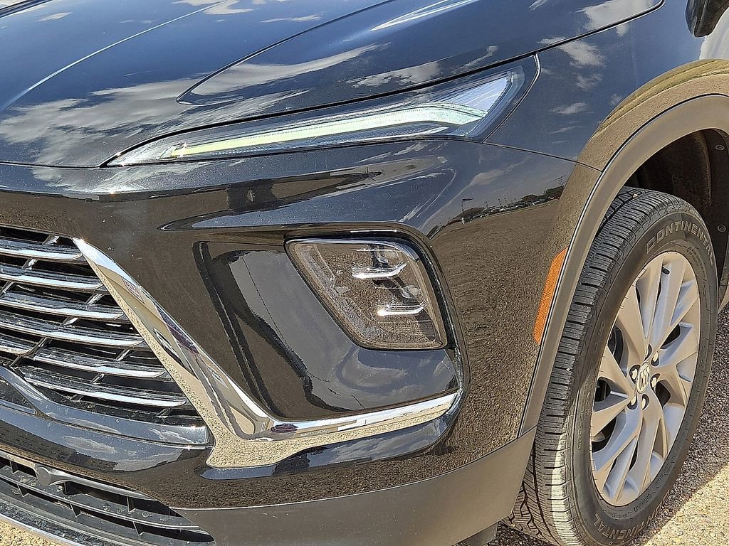 Used 2025 Buick Enclave Preferred image 9