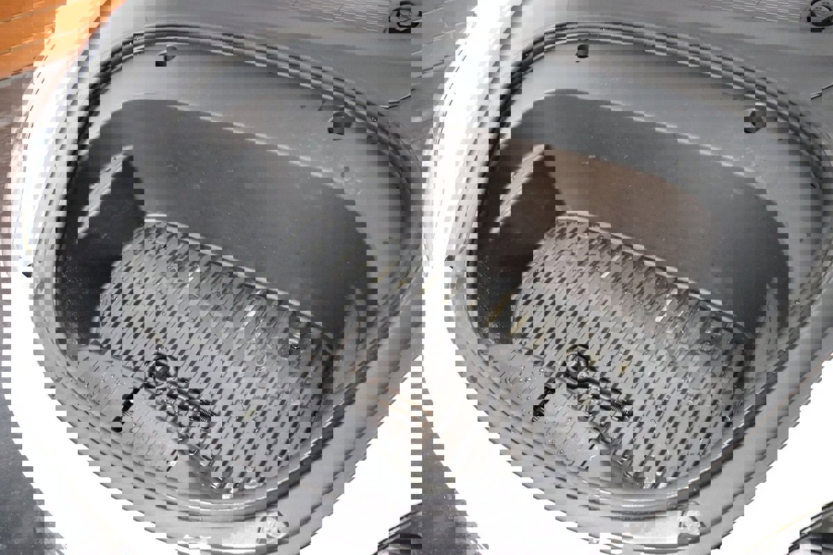 Used 2023 Tesla Model 3 Standard Range image 3