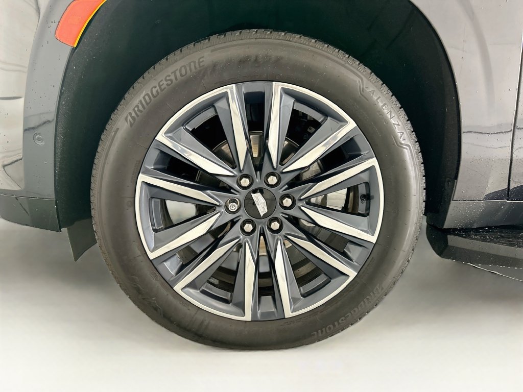 Used 2023 Cadillac Escalade Sport Platinum w/ Heavy-Duty Trailer Package AWD/4WD image 29