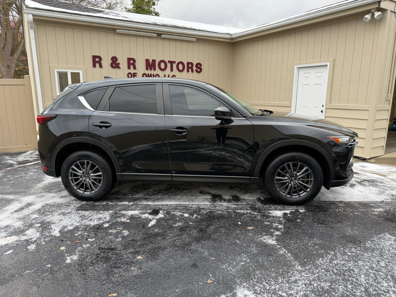 Used 2019 MAZDA CX-5 Touring image 2