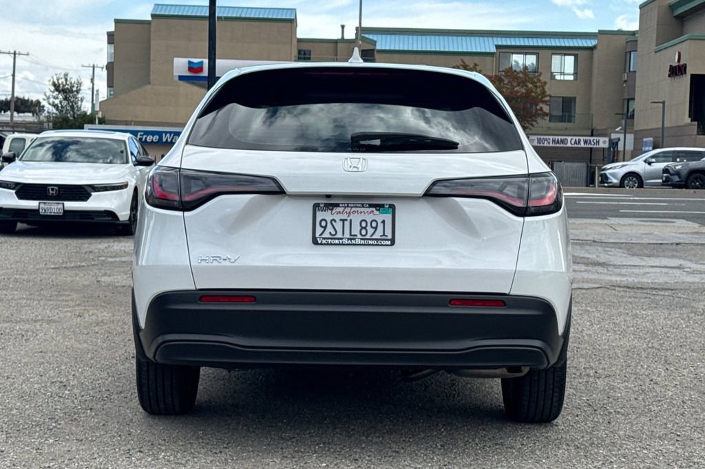 Certified 2025 Honda HR-V LX image 5
