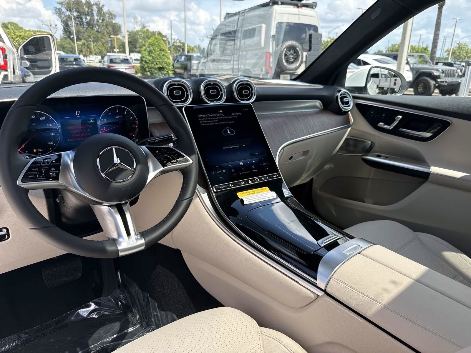 New 2027 Mercedes-Benz GLC 300 image 16