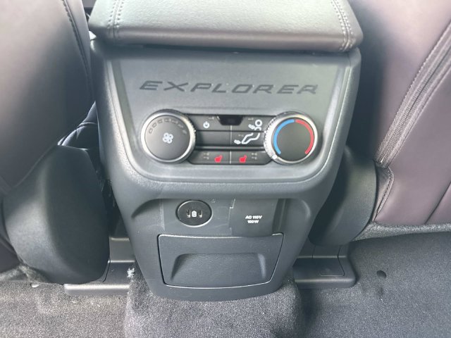 New 2027 Ford Explorer Platinum RWD image 18