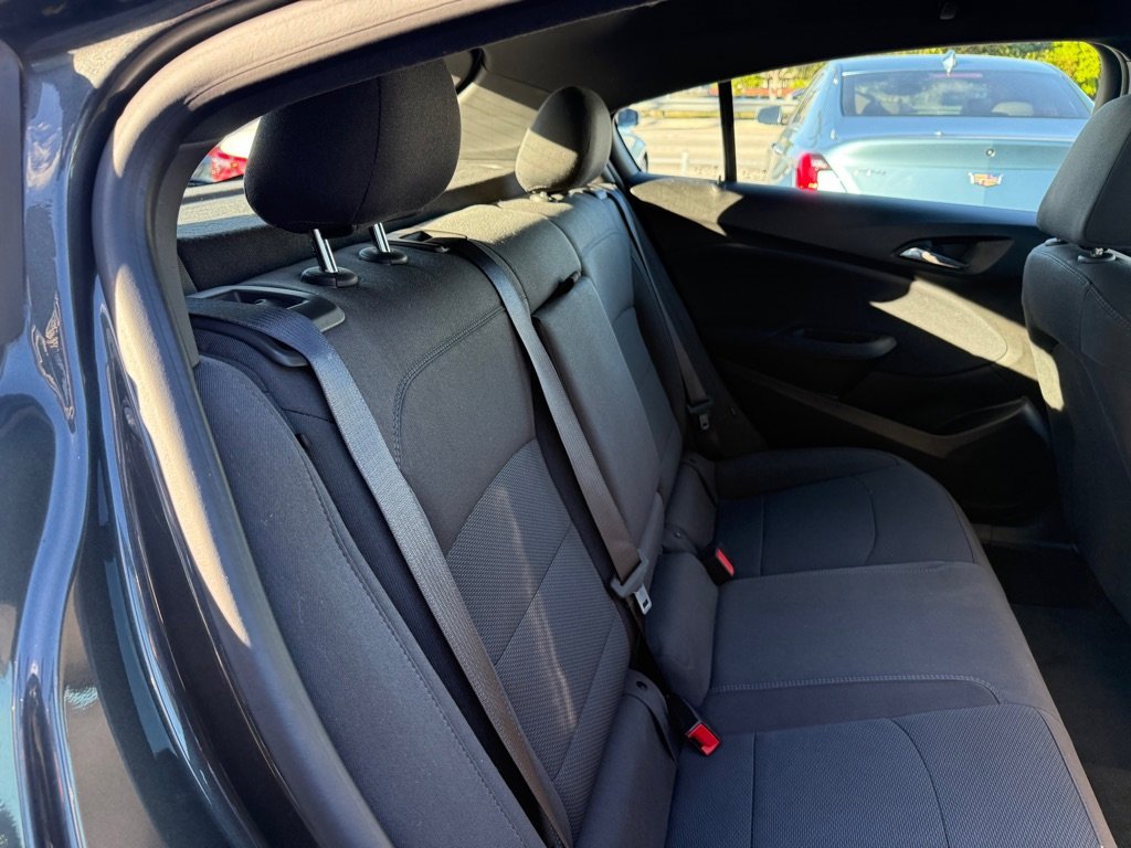 Used 2019 Chevrolet Cruze LT w/ Convenience Package image 30