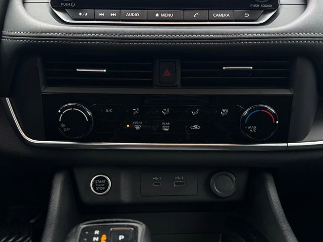 Used 2023 Nissan Rogue S image 27