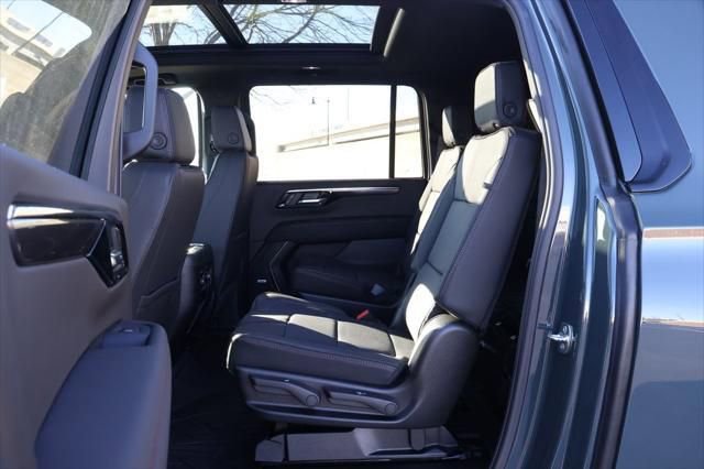New 2026 Chevrolet Suburban RST image 38