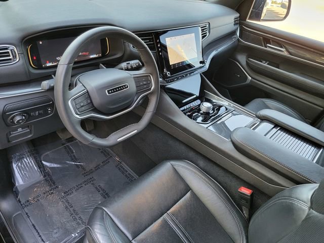 Certified 2024 Jeep Wagoneer L Base w/ Rear Seat Video Group 1 image 19