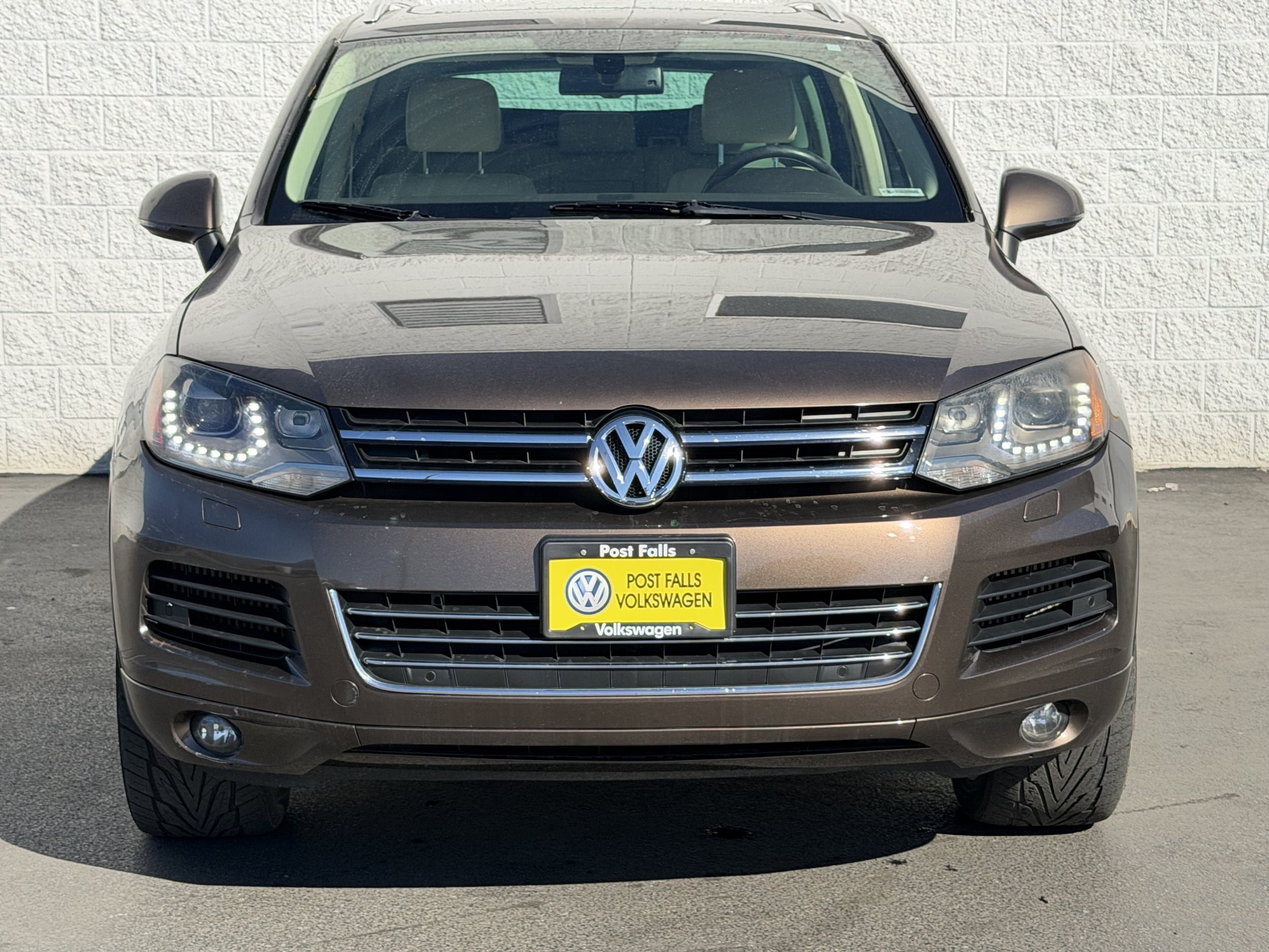 Used 2013 Volkswagen Touareg TDI AWD/4WD image 2