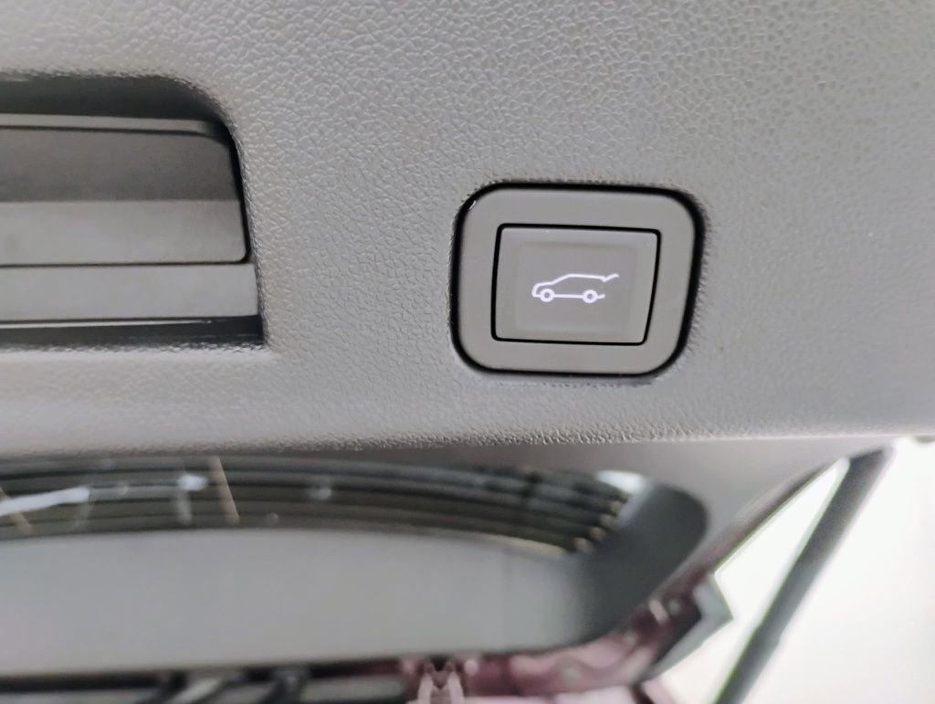 New 2026 GMC Acadia Elevation image 7