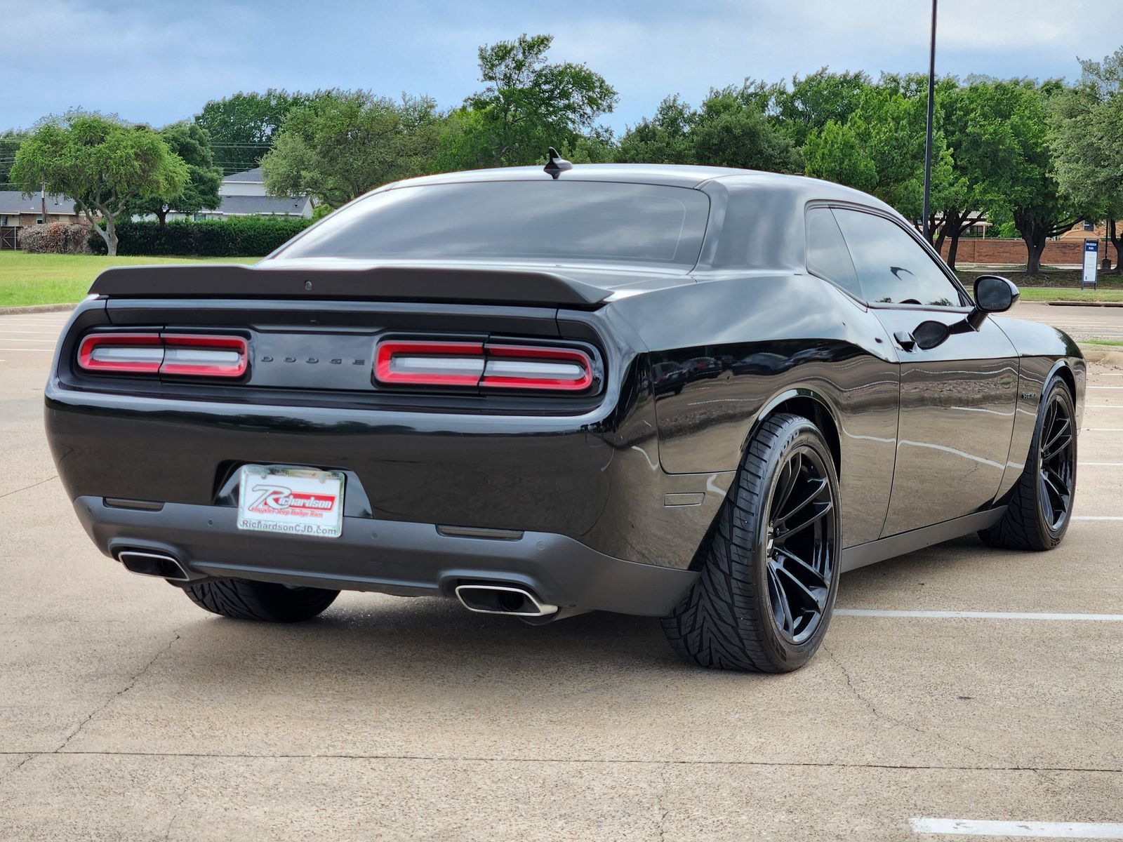 Used 2021 Dodge Challenger R/T w/ Performance Handling Group RWD image 6