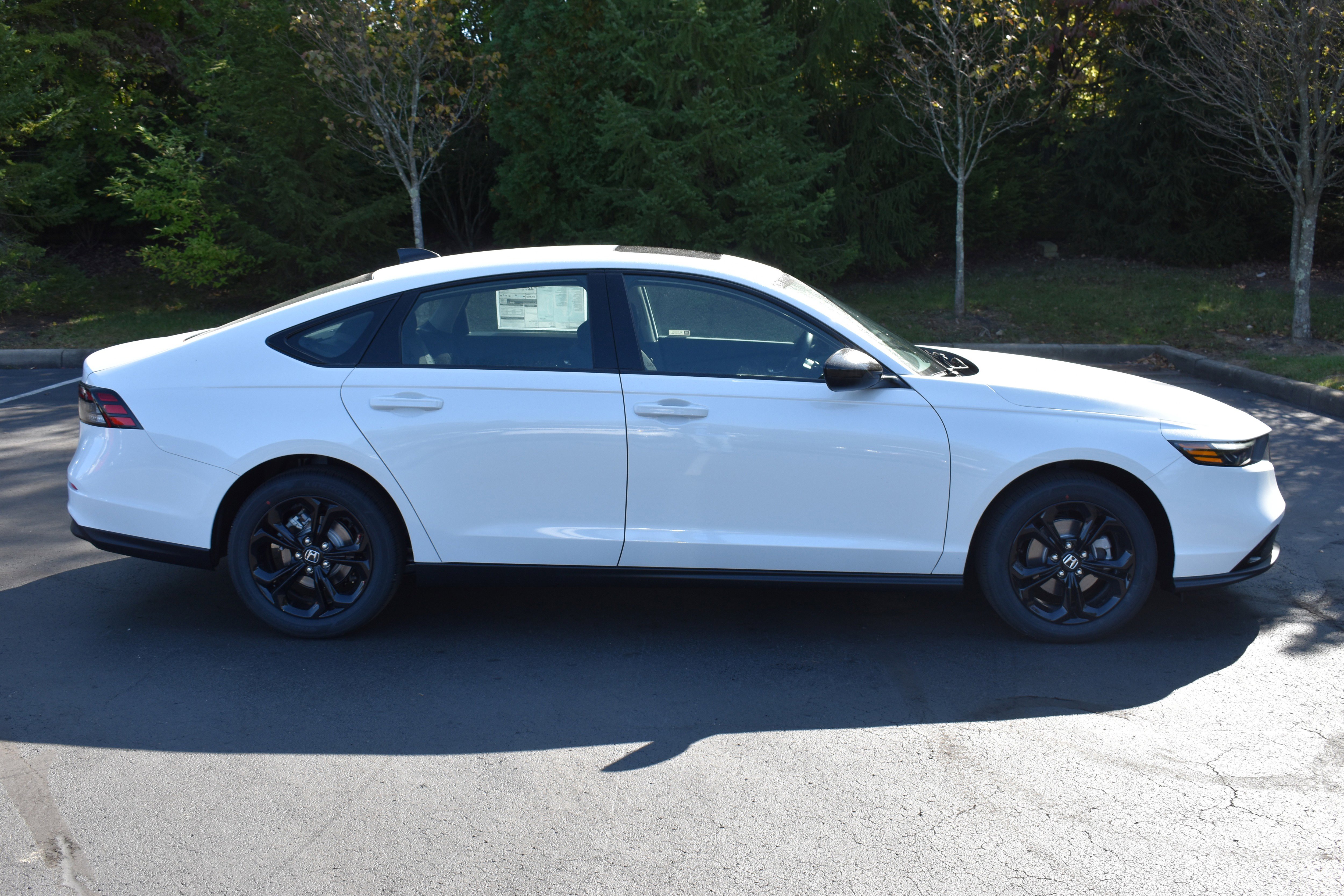 New 2025 Honda Accord SE image 9