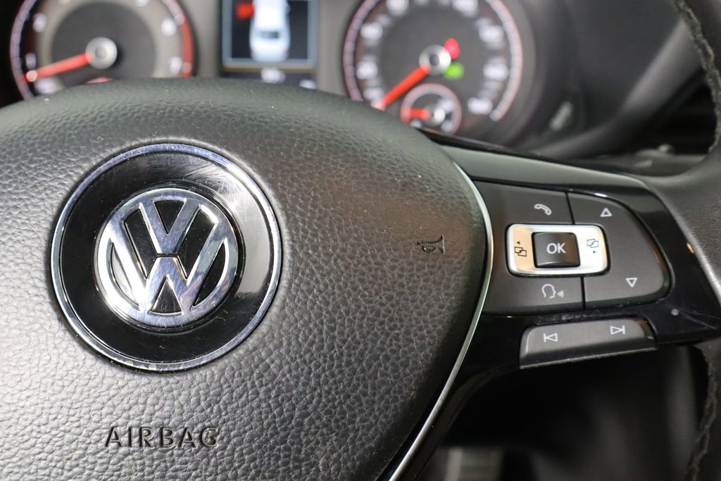 Used 2020 Volkswagen Passat 2.0T R-Line image 34