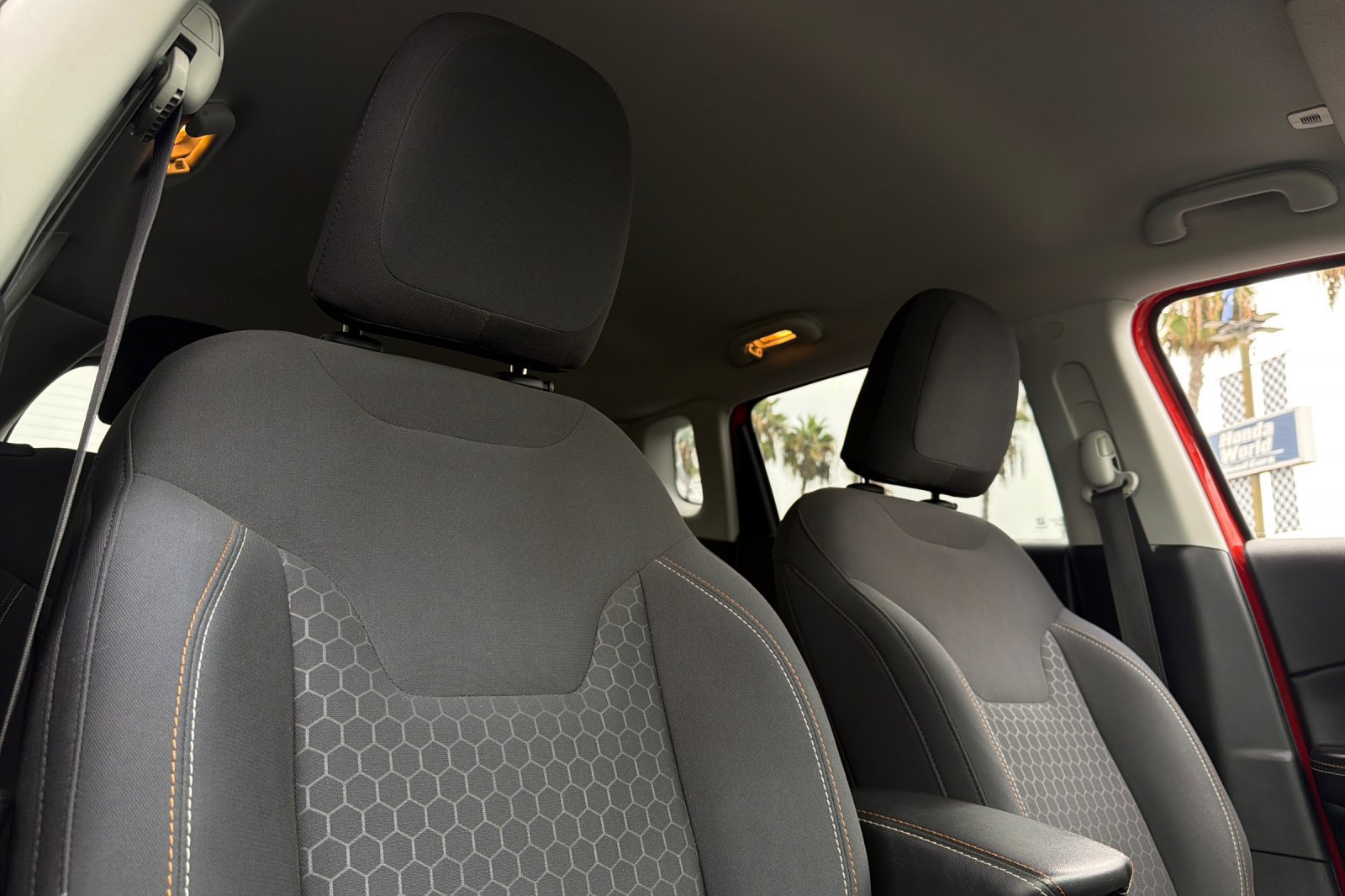 Used 2018 Jeep Compass Sport FWD image 17