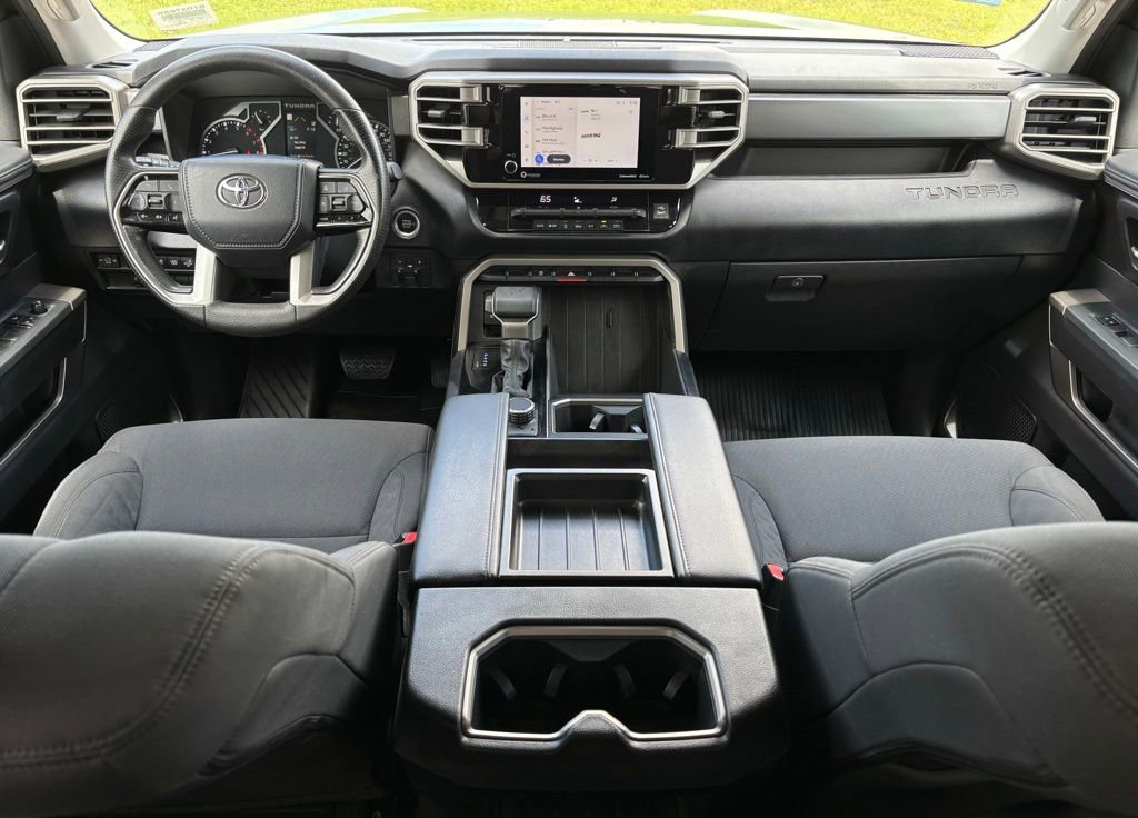 Used 2022 Toyota Tundra SR5 w/ SR5 Convenience Package image 9