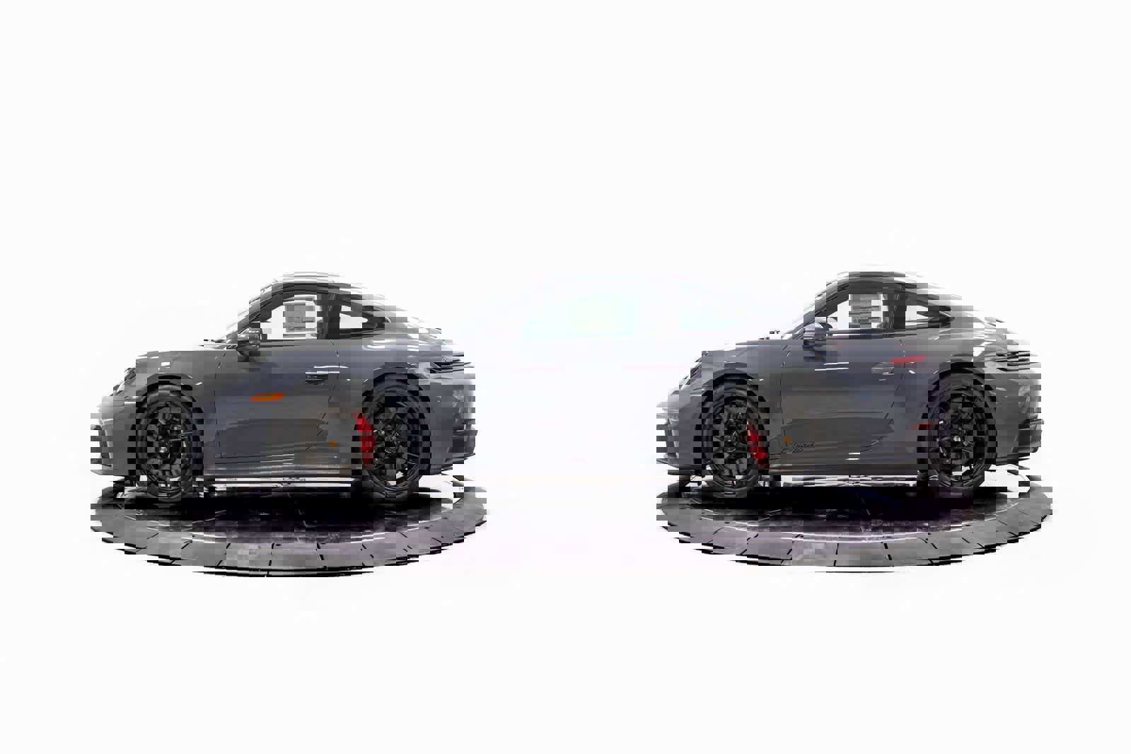 New 2026 Porsche 911 Carrera GTS image 2