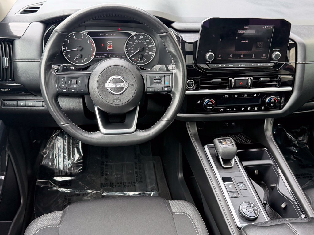 Used 2024 Nissan Pathfinder SV AWD/4WD image 17