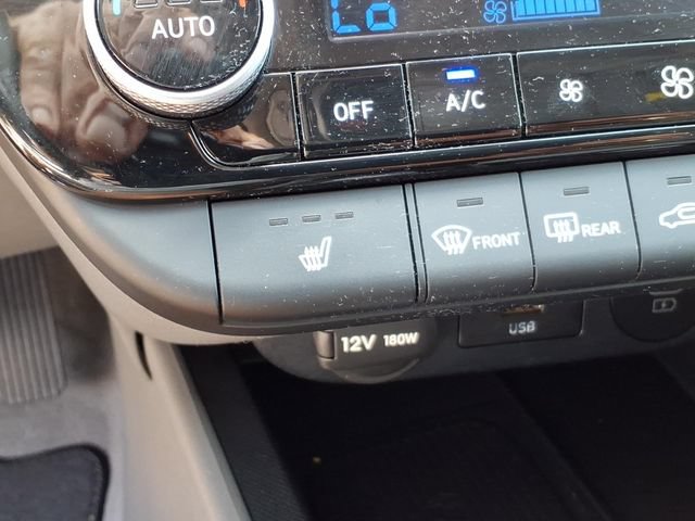 Certified 2025 Hyundai Elantra SEL FWD image 7