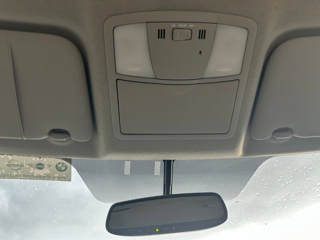 Used 2012 Nissan Leaf SL FWD image 26