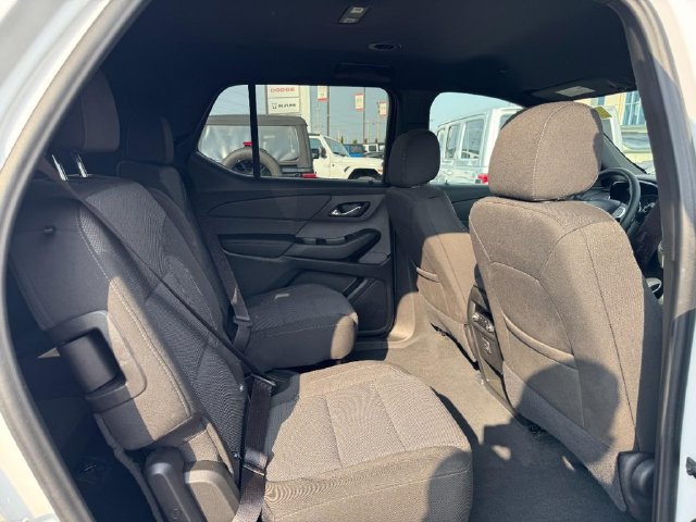 Used 2023 Chevrolet Traverse LT AWD/4WD image 12