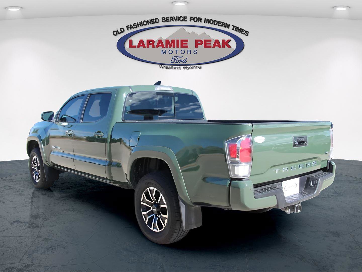 Used 2022 Toyota Tacoma TRD Sport w/ Technology Package image 8