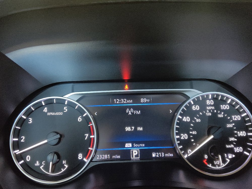 Used 2025 Nissan Sentra SV FWD image 23