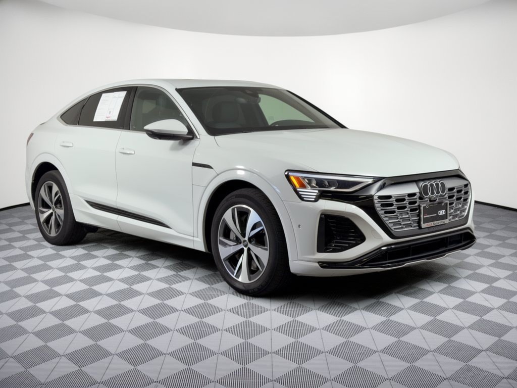 Used 2024 Audi Q8 e-tron Premium Plus AWD/4WD image 7
