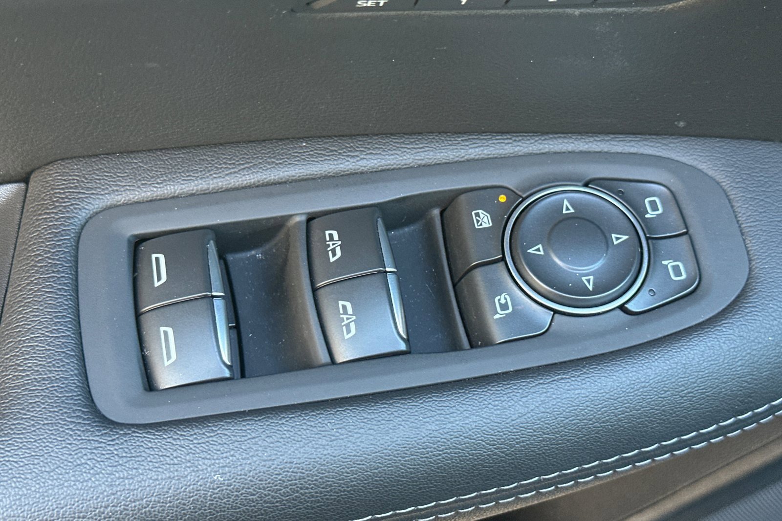 Used 2025 Cadillac XT5 Premium Luxury image 12