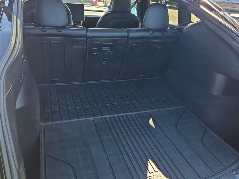 Used 2020 Tesla Model Y Long Range image 6