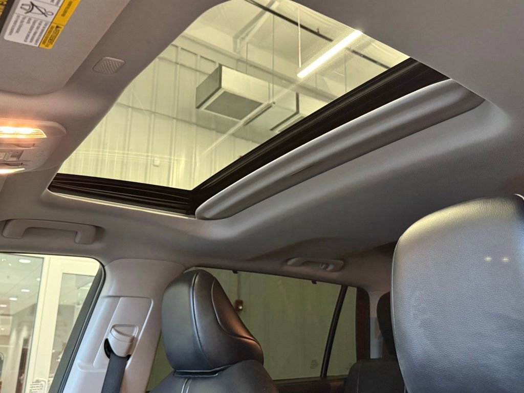 Used 2022 Toyota Highlander XLE image 29