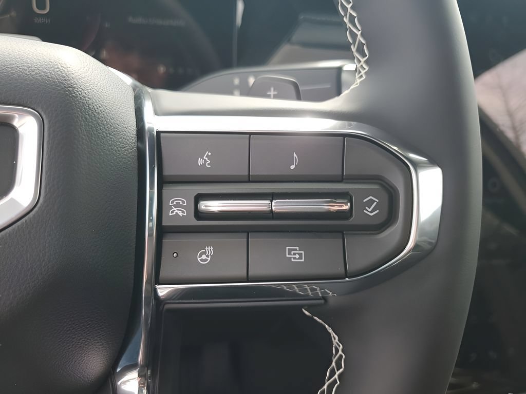 New 2026 GMC Acadia Denali w/ Super Cruise Package FWD image 37
