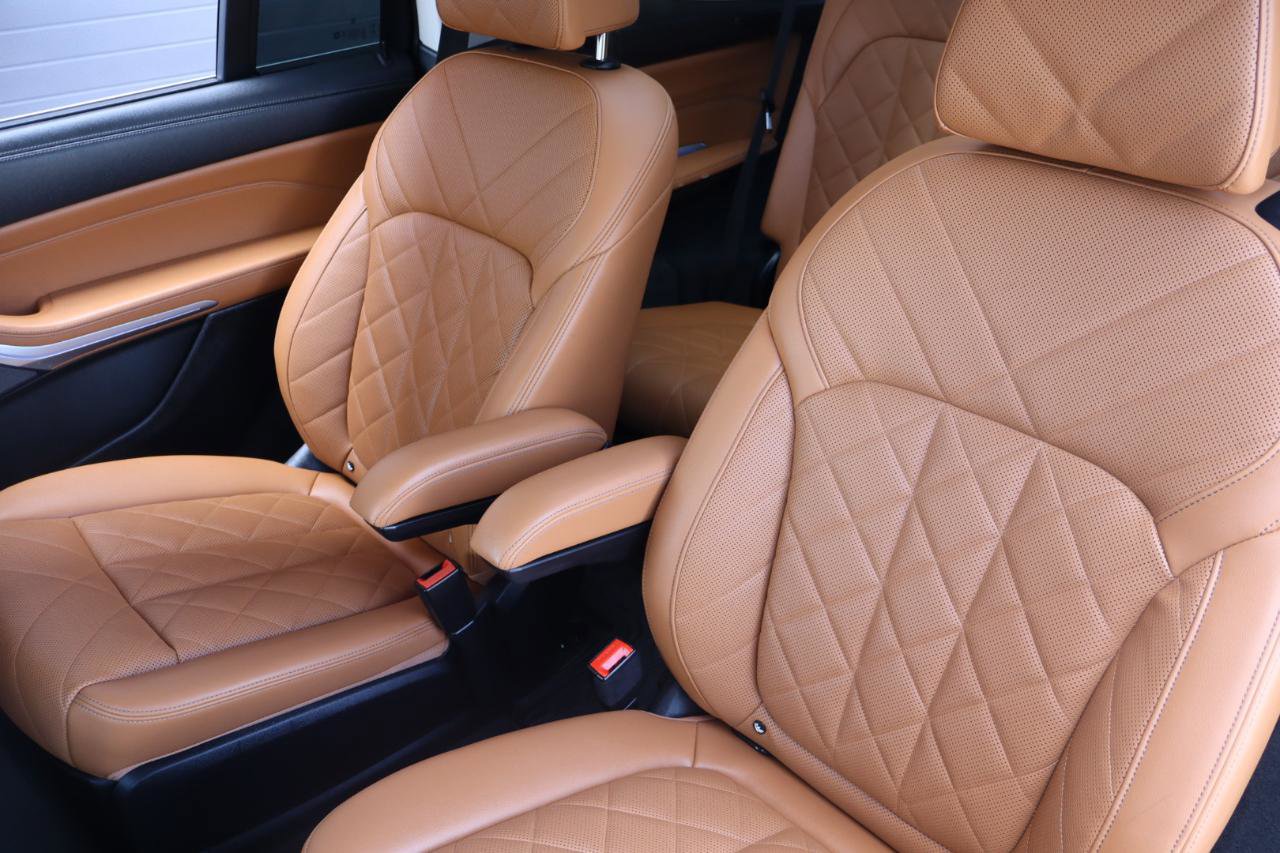 Used 2023 BMW X7 xDrive40i w/ Premium Package image 22