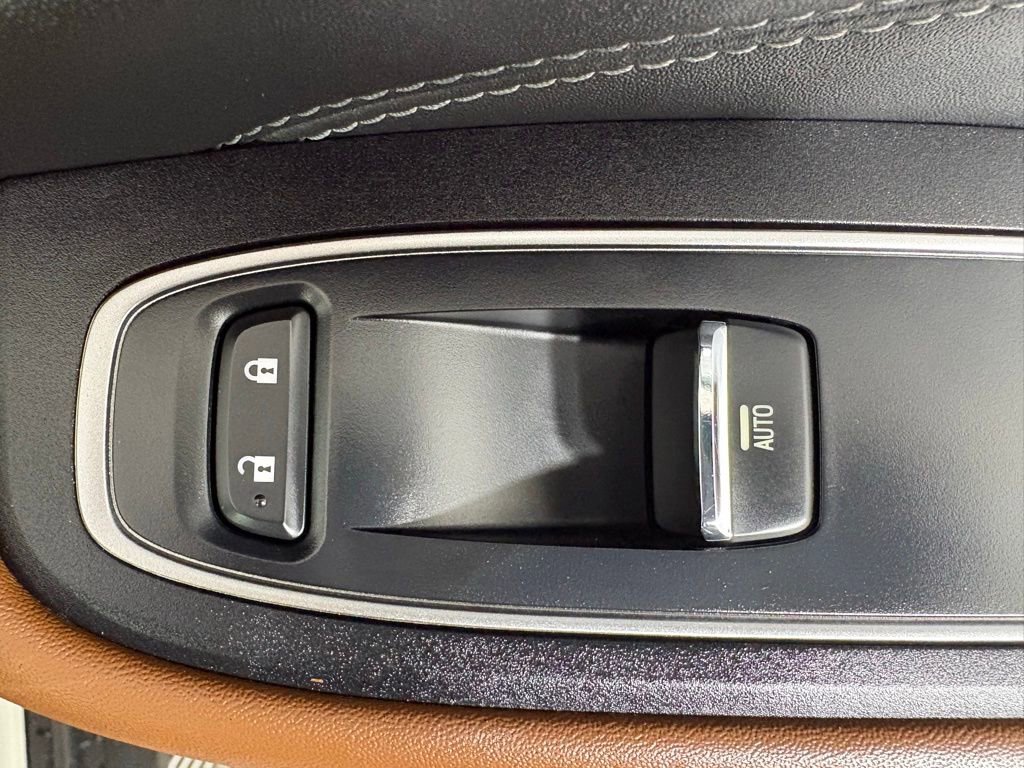 Used 2020 Subaru Outback Touring w/ Popular Package #2 AWD/4WD image 39