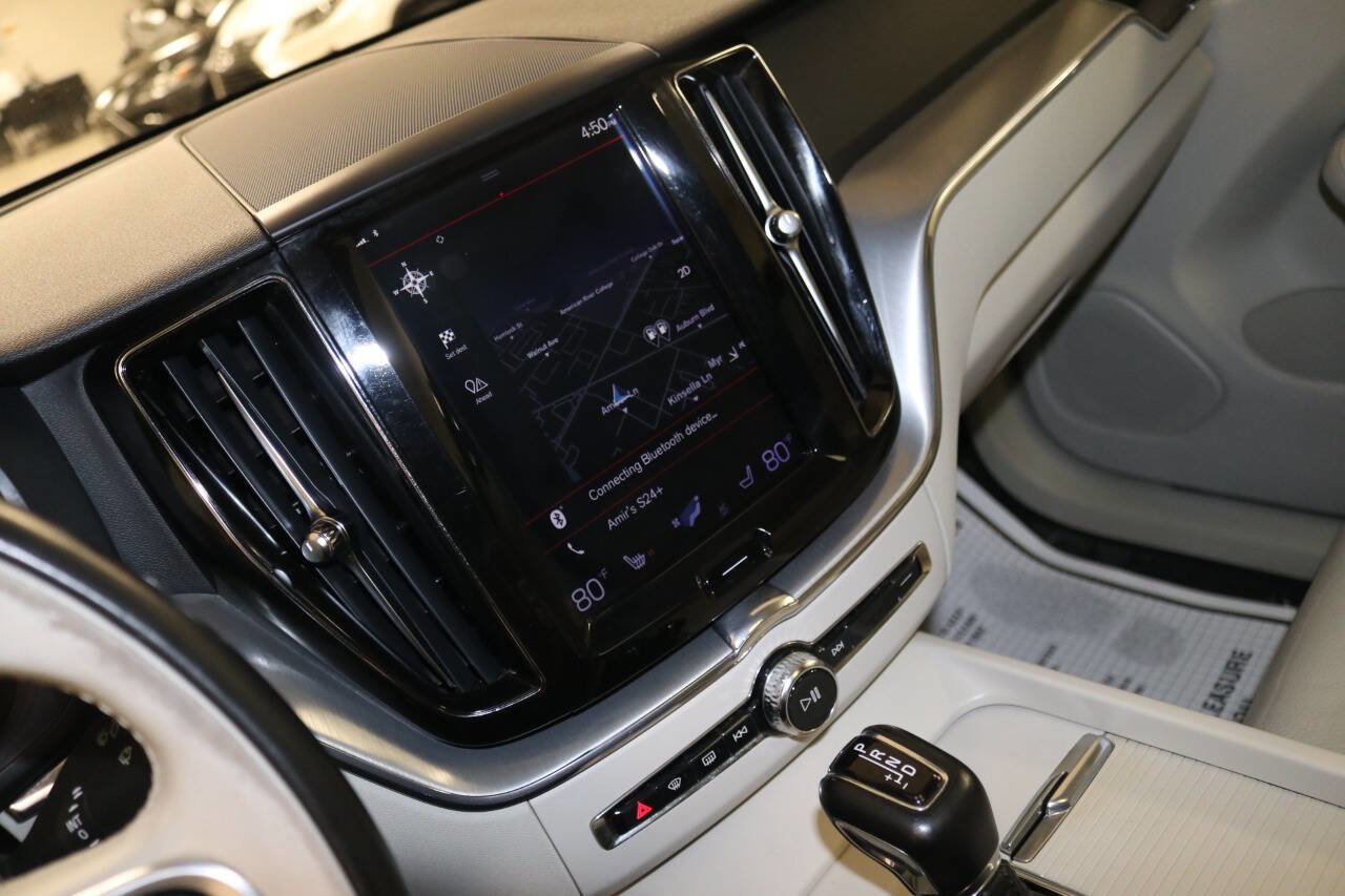 Used 2019 Volvo XC60 T5 Momentum w/ Premium Package AWD/4WD image 29
