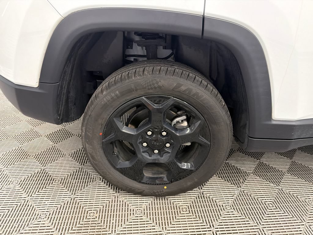 Used 2023 Jeep Compass Trailhawk AWD/4WD image 17