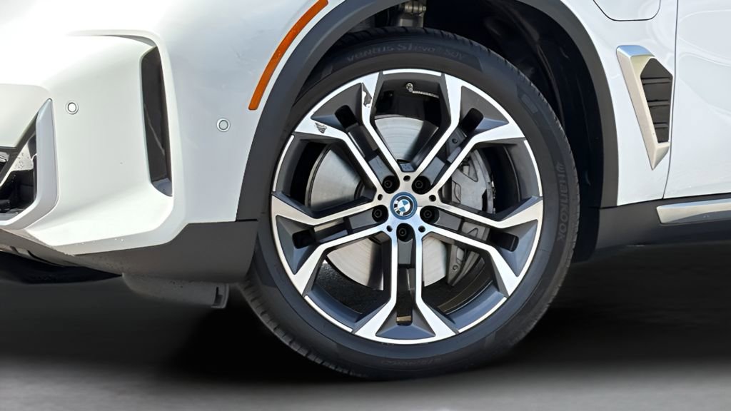 Certified 2025 BMW X5 xDrive50e w/ Parking Assistance Package image 10