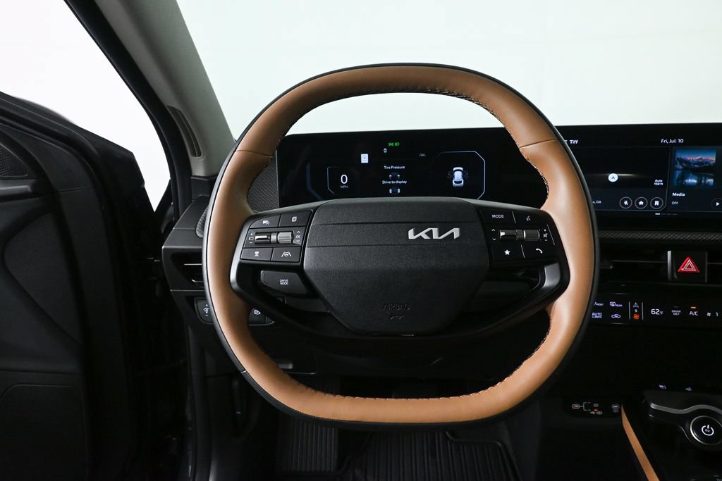 Used 2025 Kia EV6 Wind RWD video 2