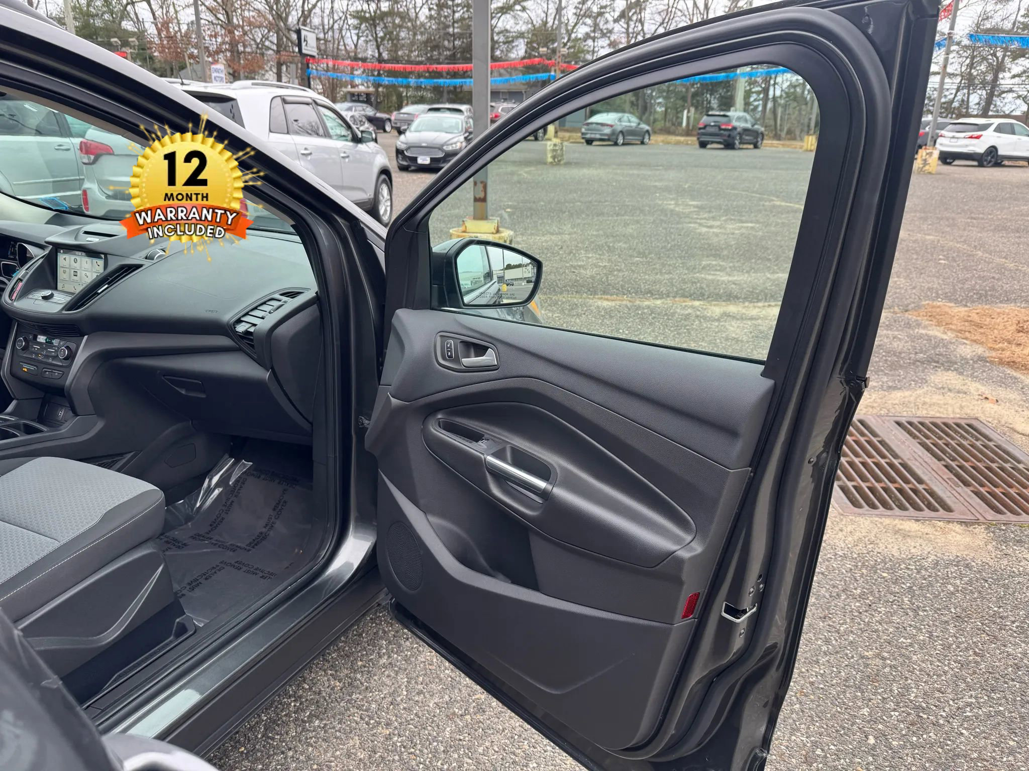 Used 2017 Ford Escape SE w/ Equipment Group 201A image 20