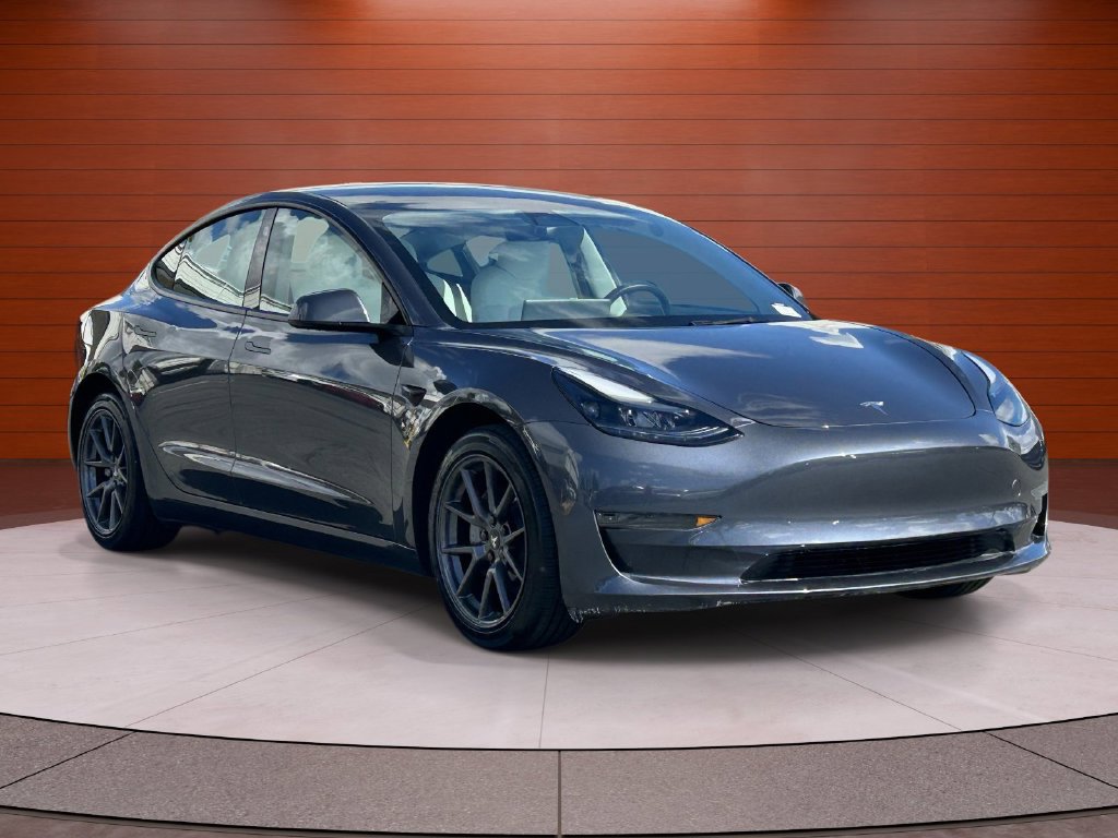 Used 2023 Tesla Model 3 Standard Range RWD image 5