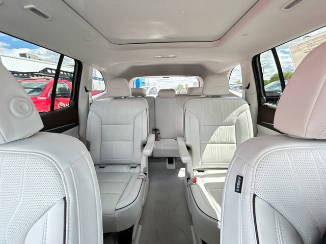 New 2026 Buick Enclave Avenir w/ Super Cruise Package AWD/4WD image 49
