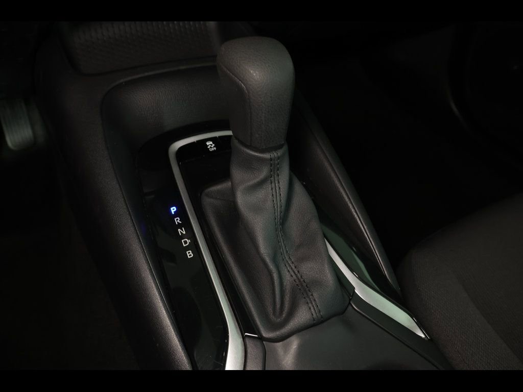 Used 2025 Toyota Corolla LE image 25