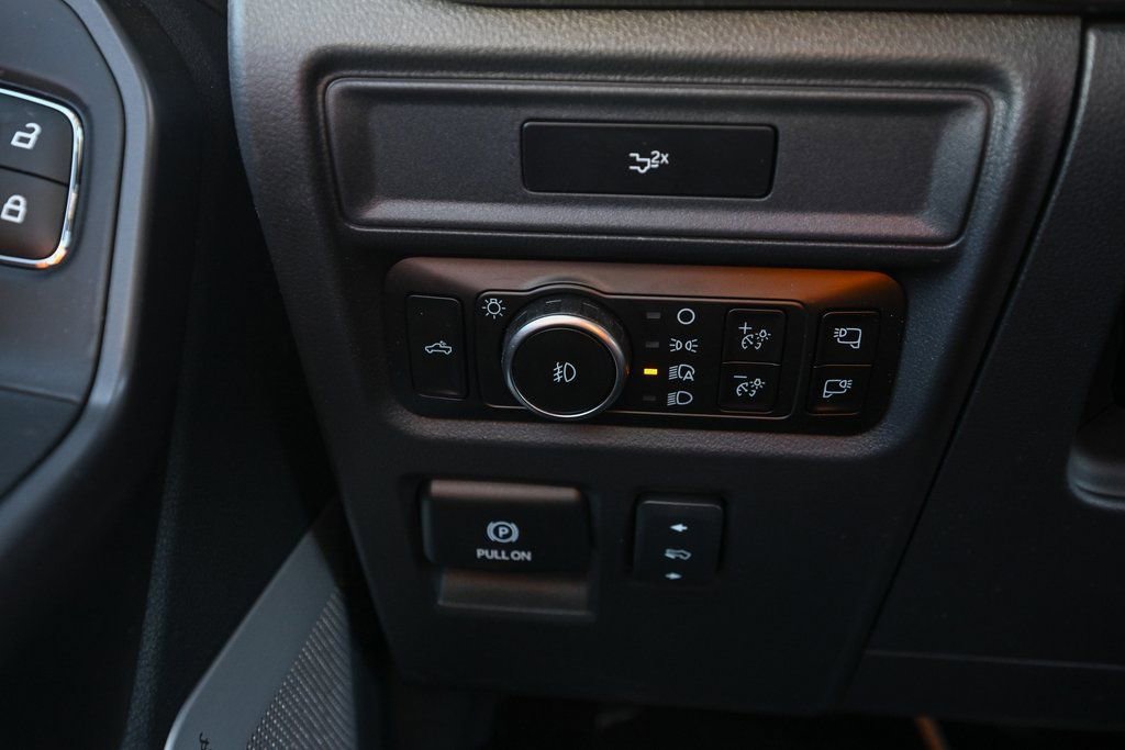 New 2026 Ford F150 Lariat w/ Equipment Group 502A High image 34