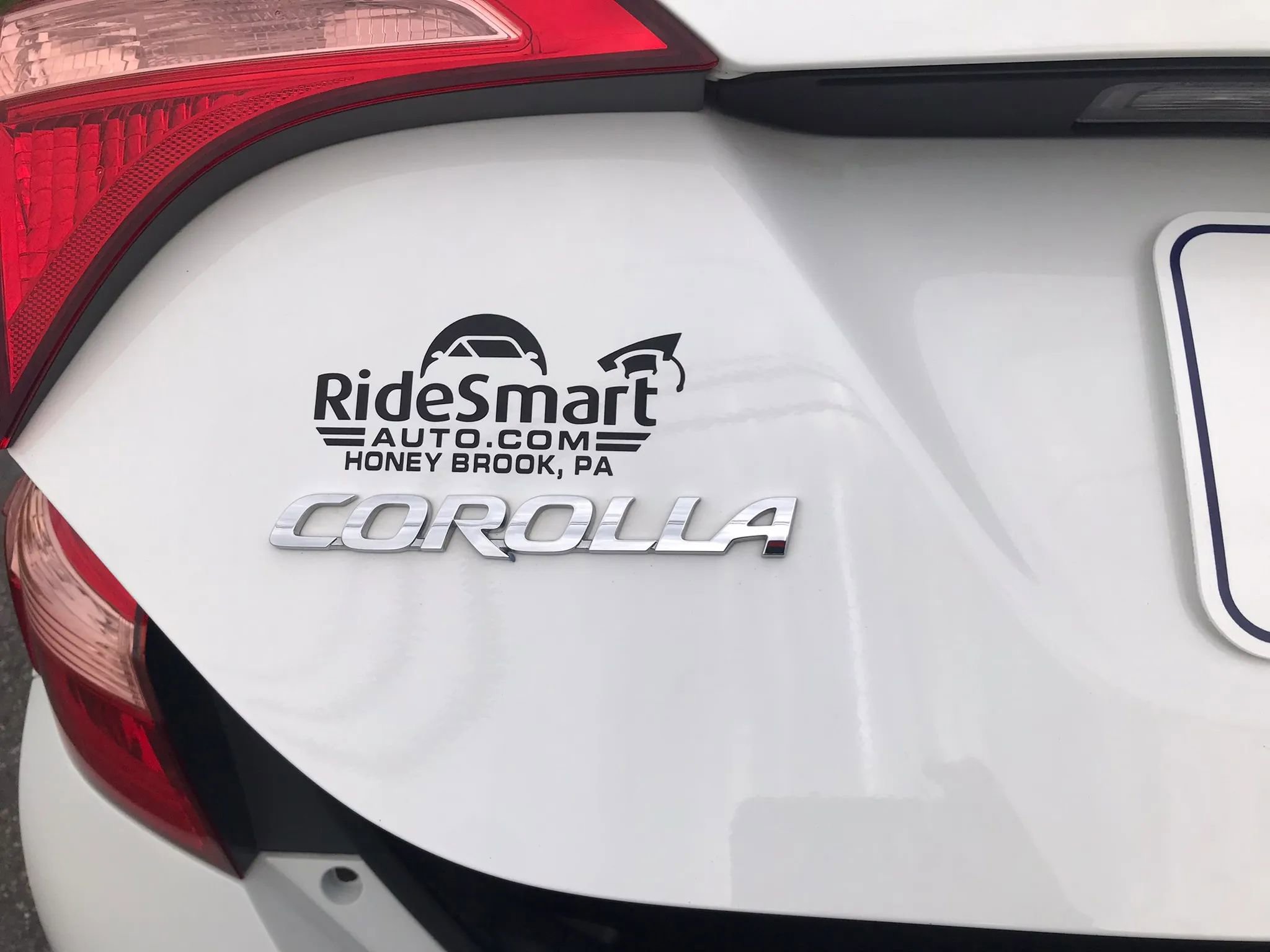 Used 2018 Toyota Corolla LE image 34