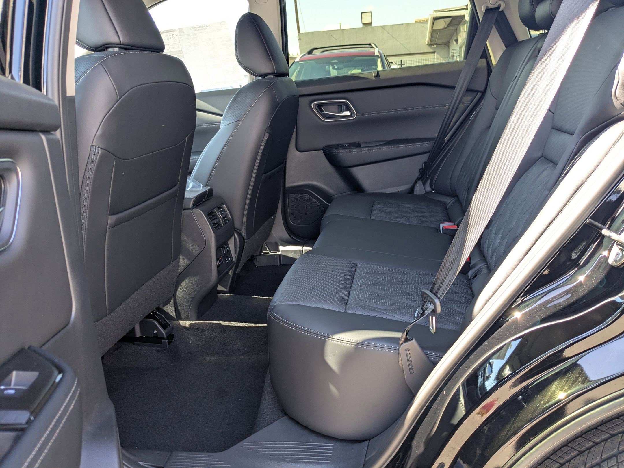 New 2026 Nissan Rogue Platinum image 19