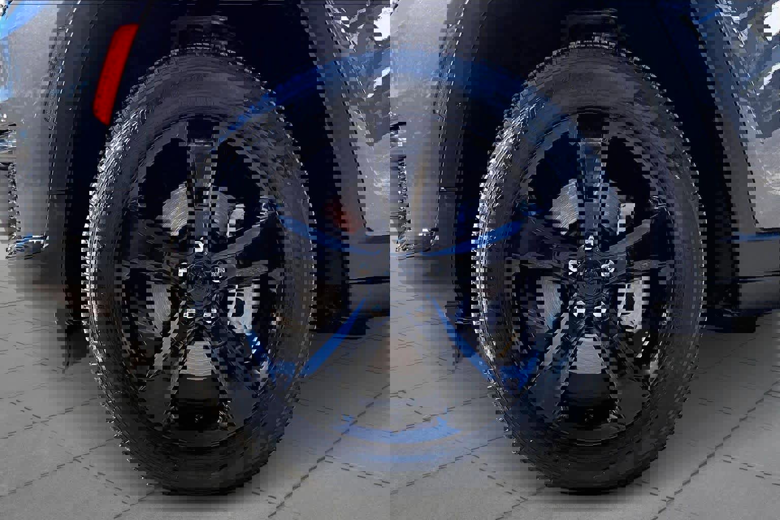 Used 2024 Jeep Grand Cherokee L Limited w/ Black Appearance Package image 10