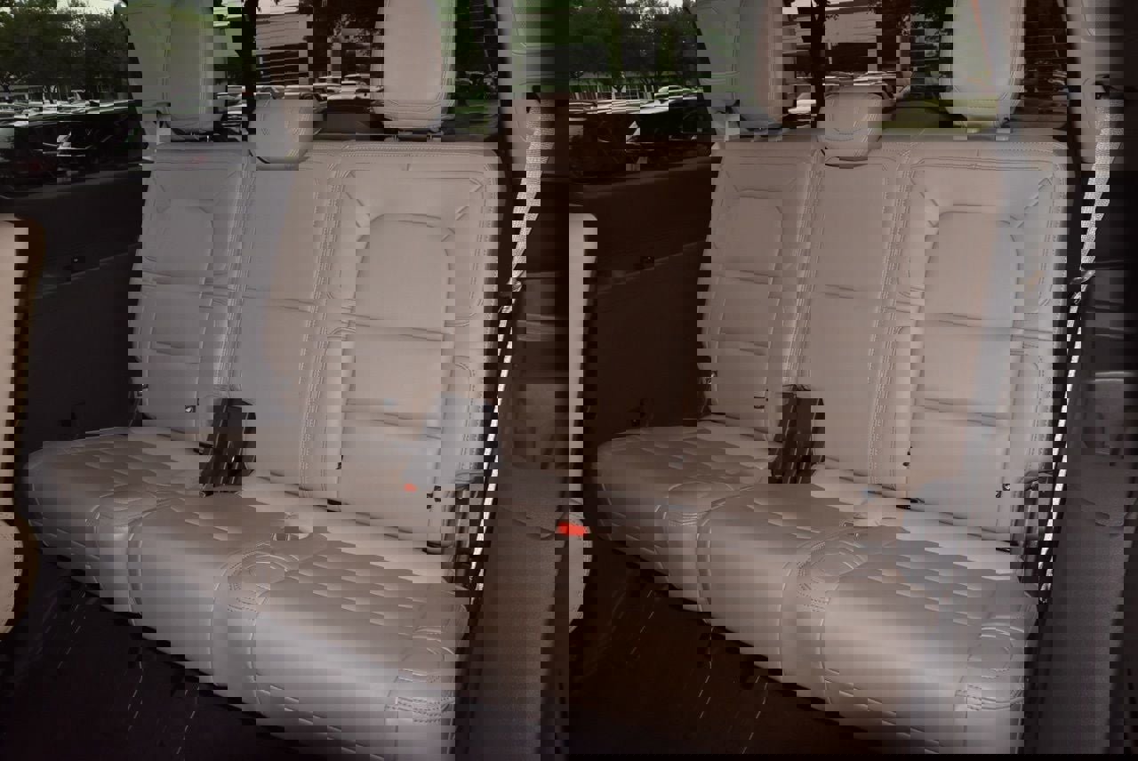 Used 2024 Lincoln Navigator Reserve image 15