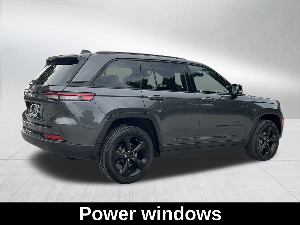 Certified 2024 Jeep Grand Cherokee Altitude image 8