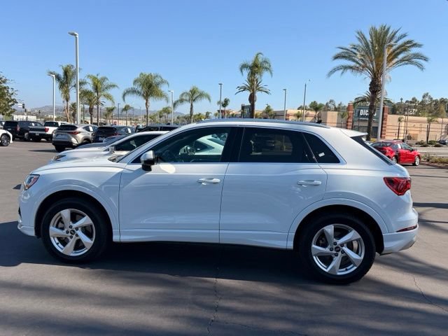 Used 2021 Audi Q3 2.0T Premium w/ Convenience Package AWD/4WD image 4