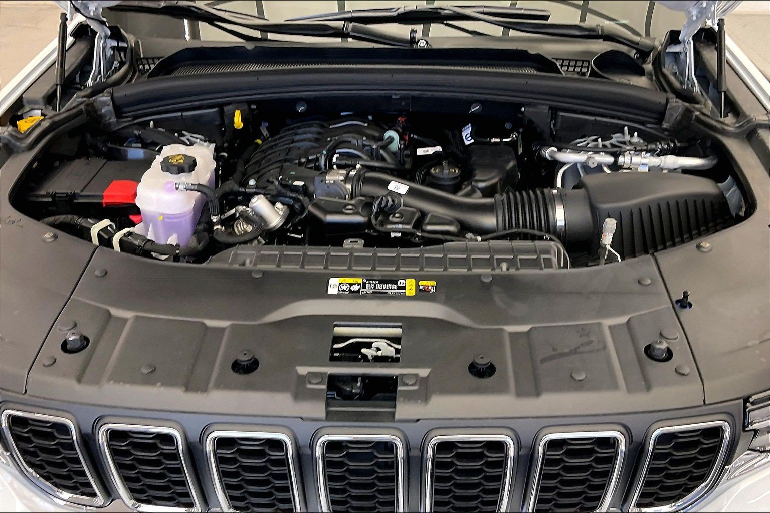 New 2026 Jeep Grand Cherokee L 4WD image 18